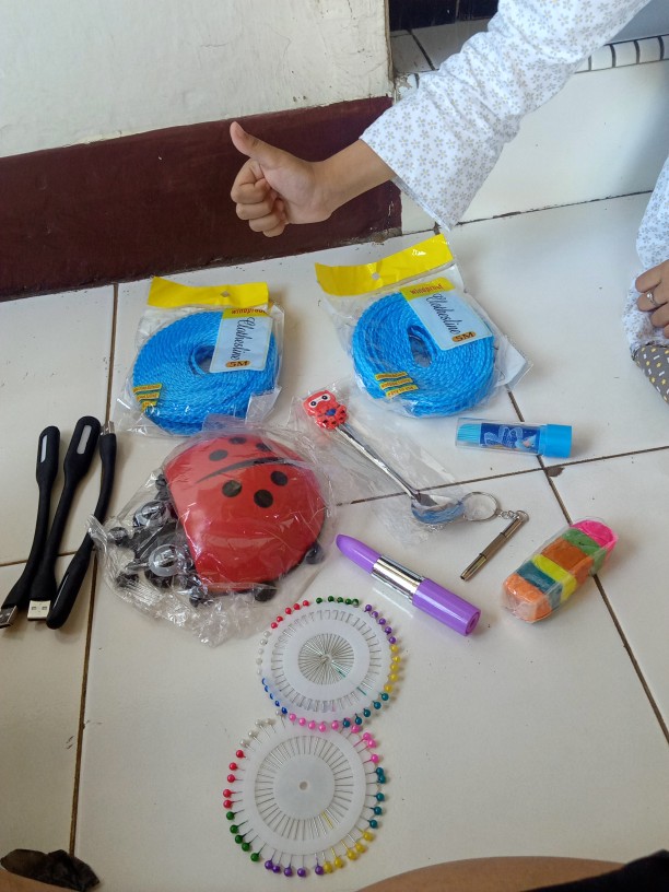 Tempat Sikat Pasta Gigi Lady Bug Toothpaste Brush Organizer Gantungan Dinding Motif Kumbang Jh27