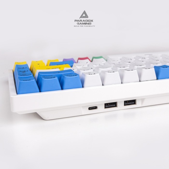 PARADOX GAMING KEYBOARD GHOST ZX-84 WHITE CASE / CHALK / BT 5/ RGB - BLUE