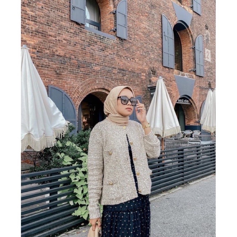 Lydia tweed benang jarum