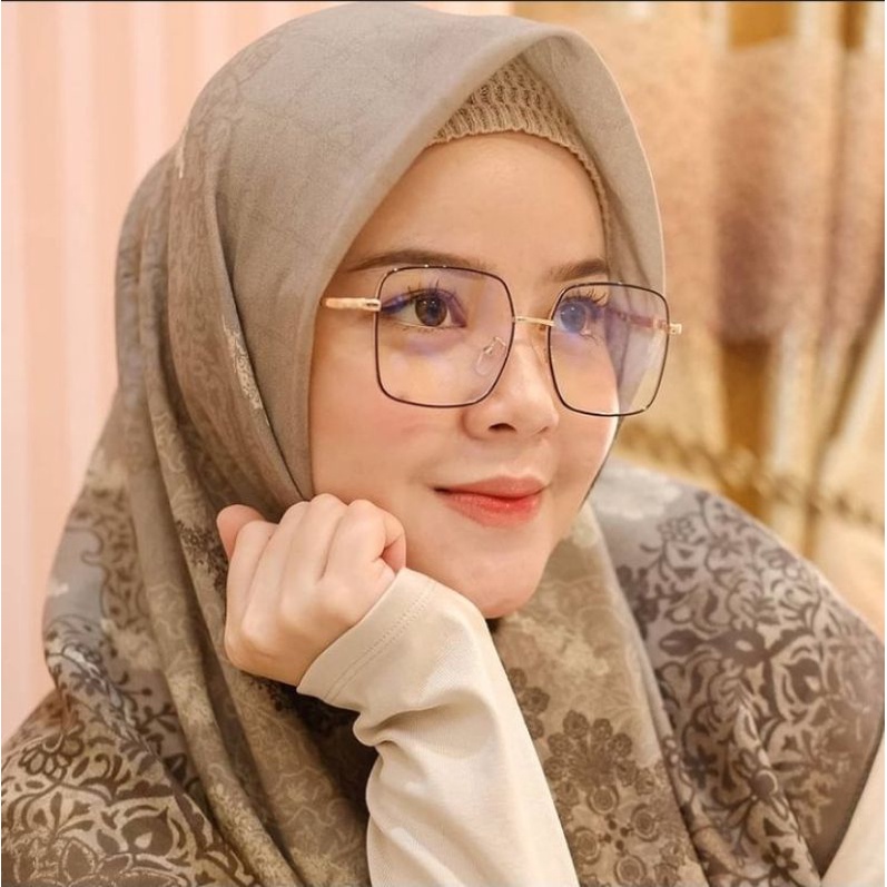 Kacamata minus Frame Kotak Kode 7335 Lensa Photocromic Antiradiasi Model Terbaru Untuk Hijab Wanita Gaya Kekinian Kaca Mata Tiktok