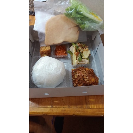 

catering masakan | makanan instan | tempe | kerupuk