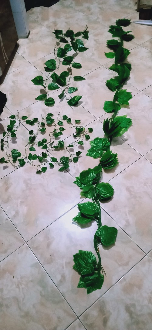 Daun Rambat Kecil/daun Rambat Plastik/ Bunga Plastik/ Mrumput Plastik/busa Bunga/bunga Artificial