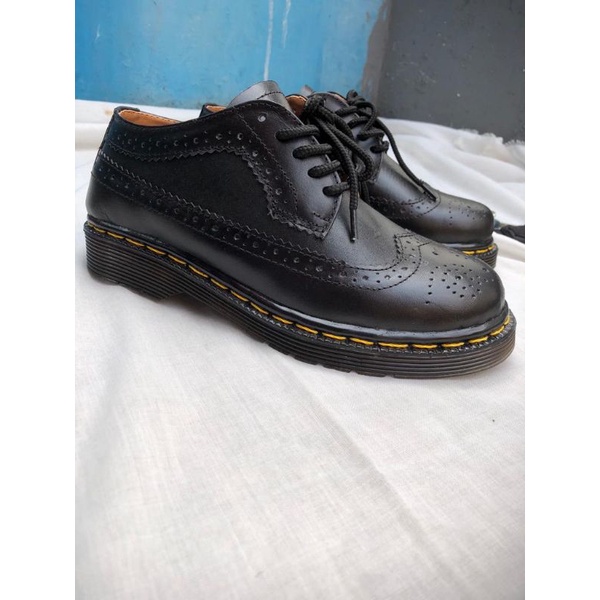 sepatu kulit model wingtif Hitam-RAJIB