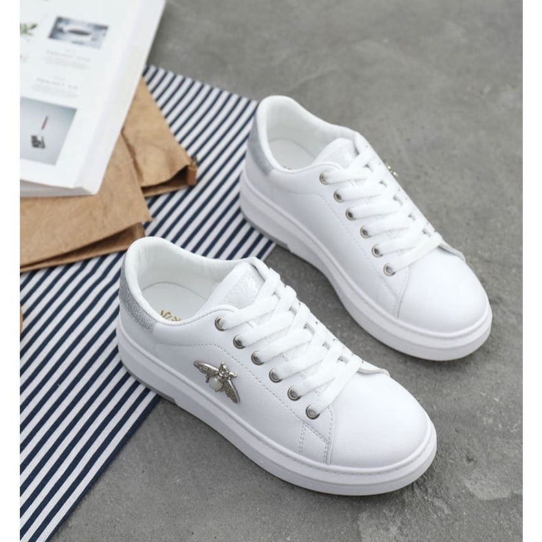 Shoegallery 'LS" LV0149 Sepatu Sneakers Wanita import Sepatu Fashion Motif Kupu-Kupu