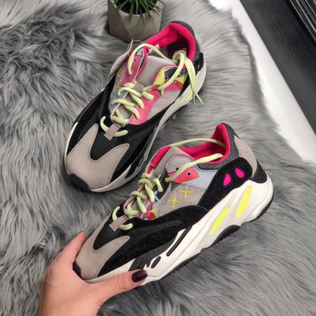 kaws x yeezy 700
