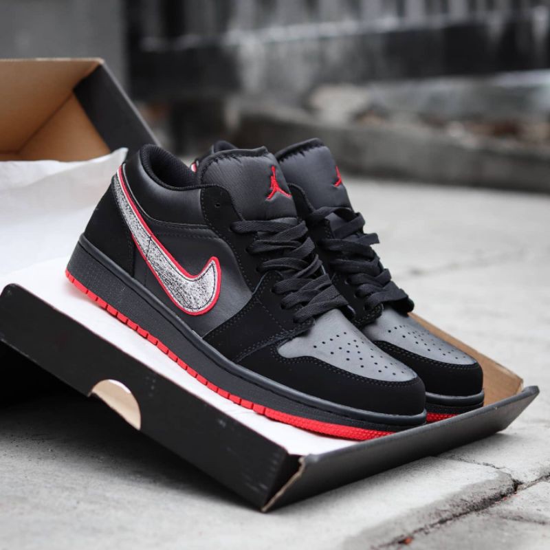 JORDAN 1 LOW RED ORBIT