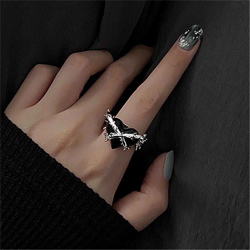 Lily Cincin Duri Bahan Alloy Punk Untuk Wanita Pria Gothic