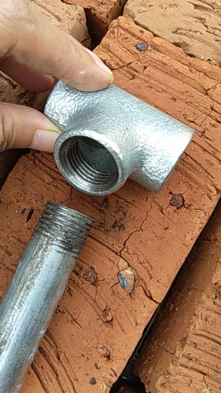 Tee Drat Dalam 0.5(1/2) Inch Galvanis