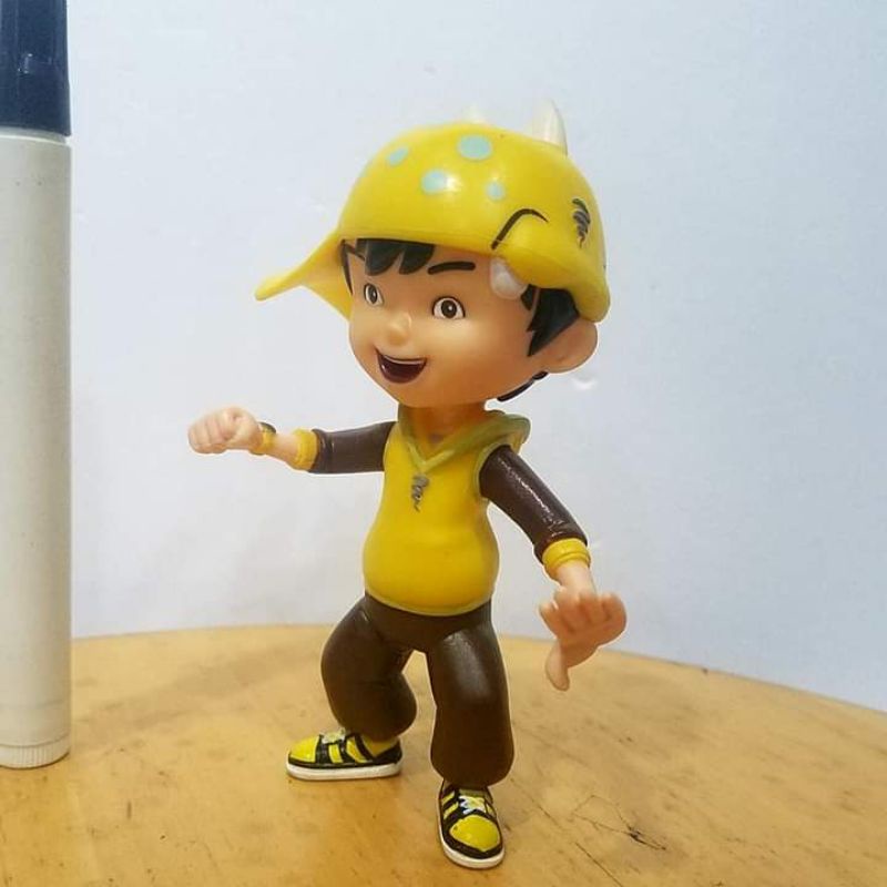 Mainan action figureBoboiboy petir
Boboi boy
Tinggi sekitar 5 inch