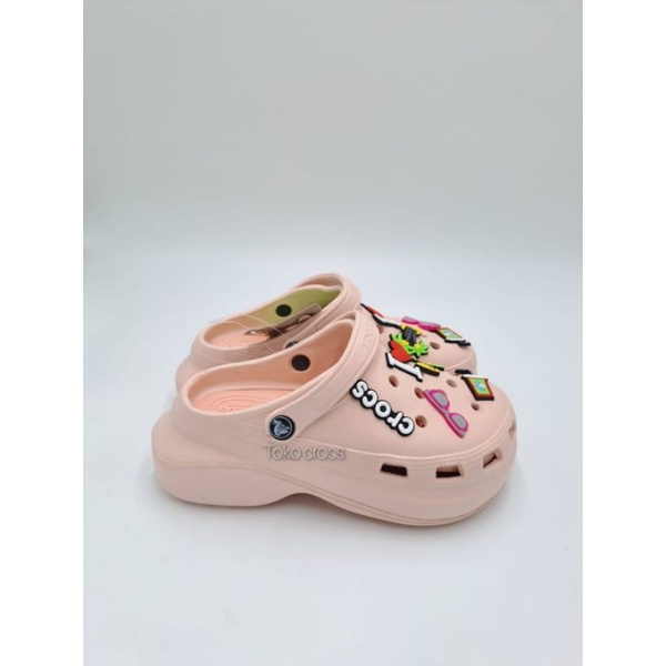 Crocs Bae Clog Fashion love / Sandal Crocs Bae Clog wanita / Crocs bae fashion include Jibbitz