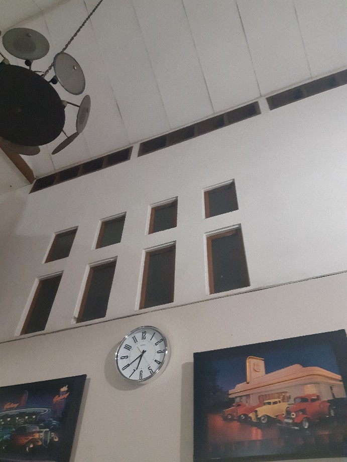 Jam Dinding Sakana 012c-3 With Quartz Movement Diameter 40cm Bagus