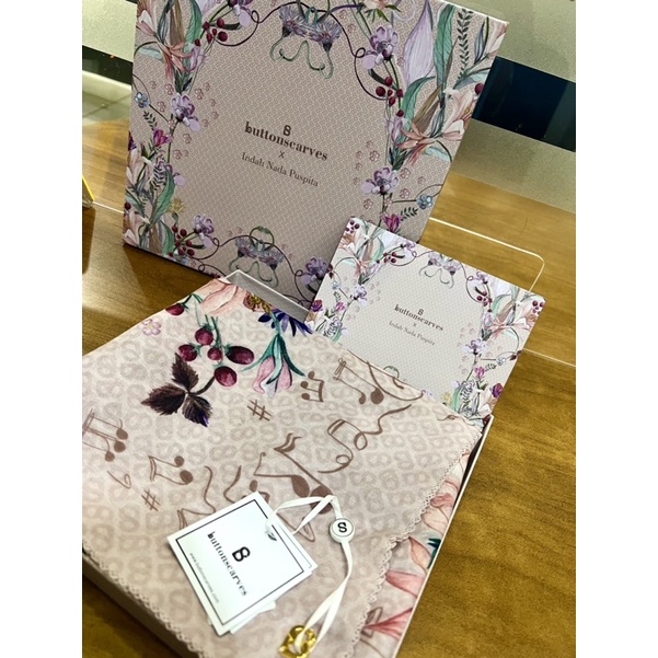 Buttonscraves Nada Fis (PL)