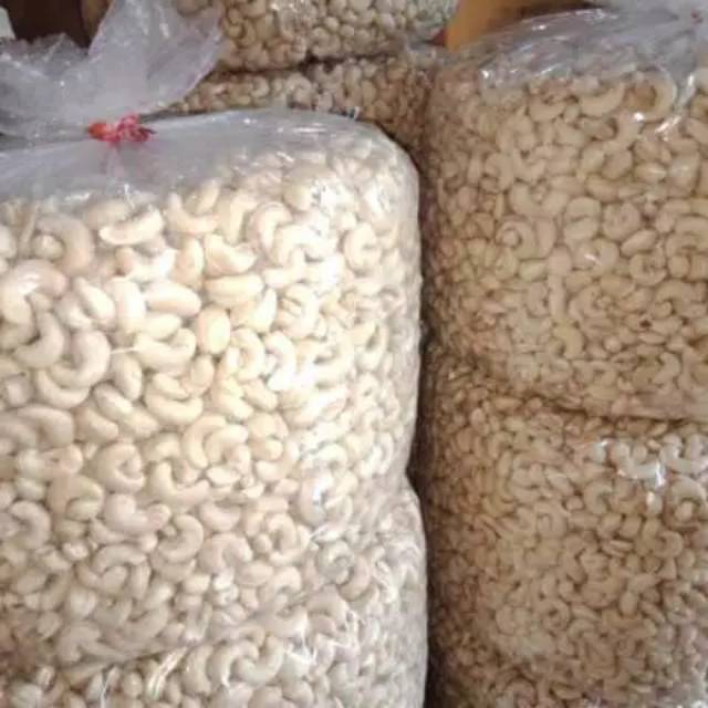 

Kacang mete mentah 50gr