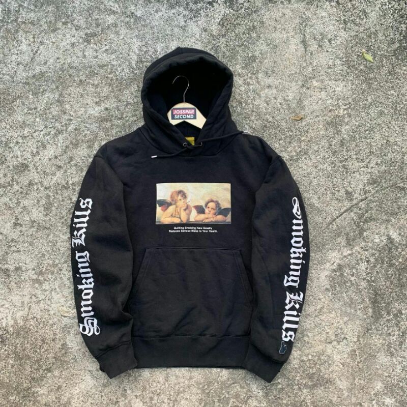 "HOODIE FUCKING RABBIT SMOKING KILLS"