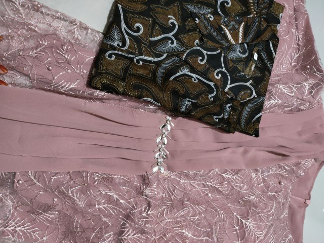 Dress Brukat| Batik Couple | Kebaya Modern | Gamis | Gamis Murah | Kebaya | Batik Wanita Baju Wanita