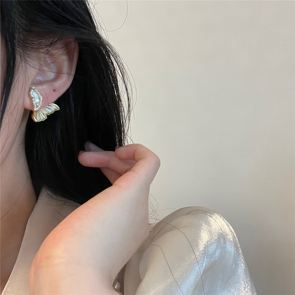 1 Pasang Anting Bentuk Kupu-Kupu Gaya retro korea Untuk Wanita