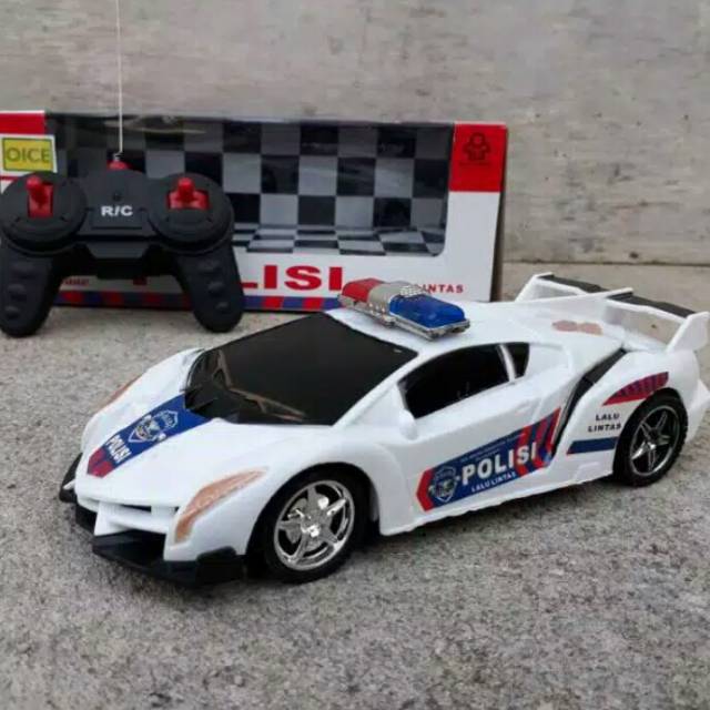 Mainan mobil polisi remot