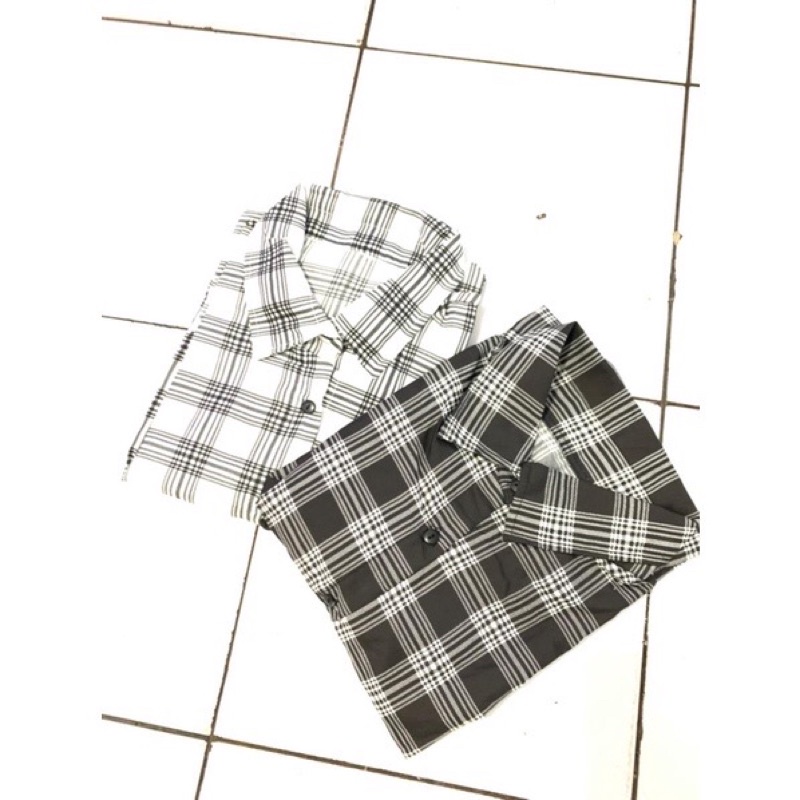 KHS GUILEN OVERSIZE SHIRT / KEMEJA WANITA KOTAK BAHAN KATUN-Putih Kotak - Kemeja