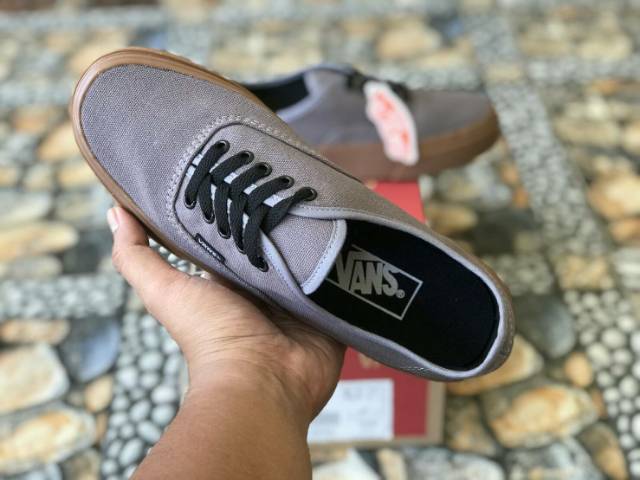 SEPATU43 VANS AUTHENTIC FULL BLACK HITAM POLOS WHITE PUTIH OLDSKOOL ERA SK8 PREMIUM BNIB ICC IFC DT