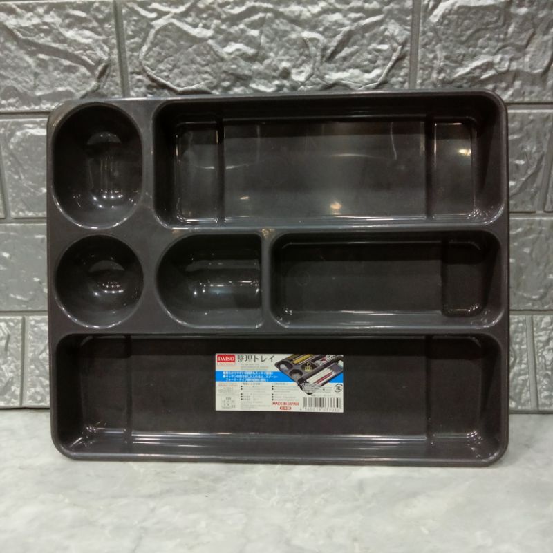 

Daiso Japan Tray Stationery Tempat Peralatan Alat Tulis 11.9x9.5x1.5Cm