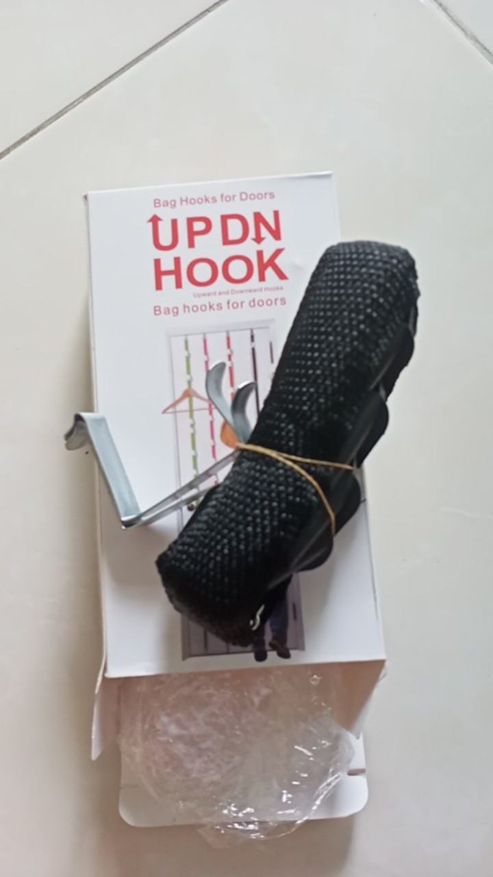 Up Dn Hook Hanger Gantungan Baju Tas Topi