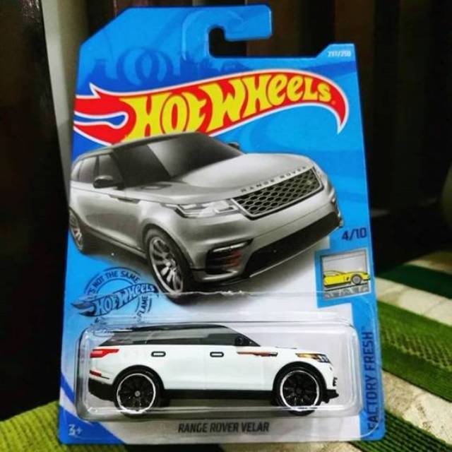 HotWheels Hot Wheels Range Rover Velar Putih White Custom Land Rover Landy classic