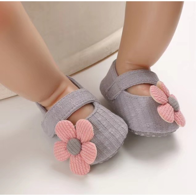 HappyOliver C595 CUTESUNY Sepatu Prewalker Casual Anti Selip Aksen Bunga untuk Bayi Perempuan 0-18