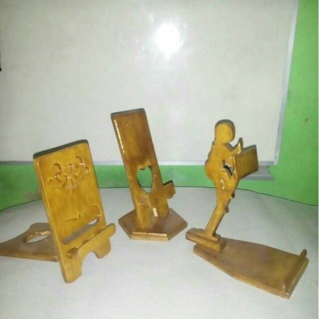sandaran hp dari kayu