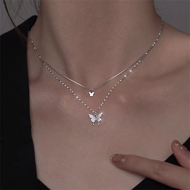 Kalung Double Layer Dengan Liontin Butterfly Aksen Berlian Untuk Wanita