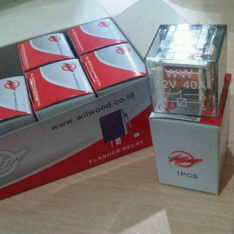 Relay 4 Kaki Transparan 40a
