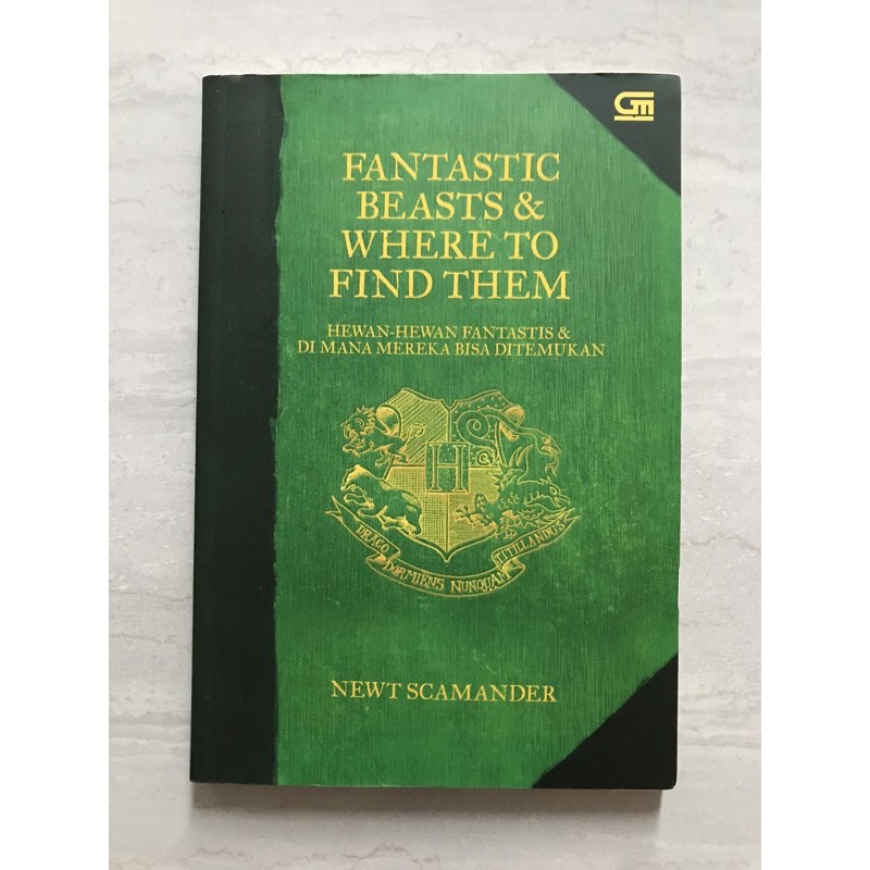 Buku Fantastic Beasts and Where to Find Them