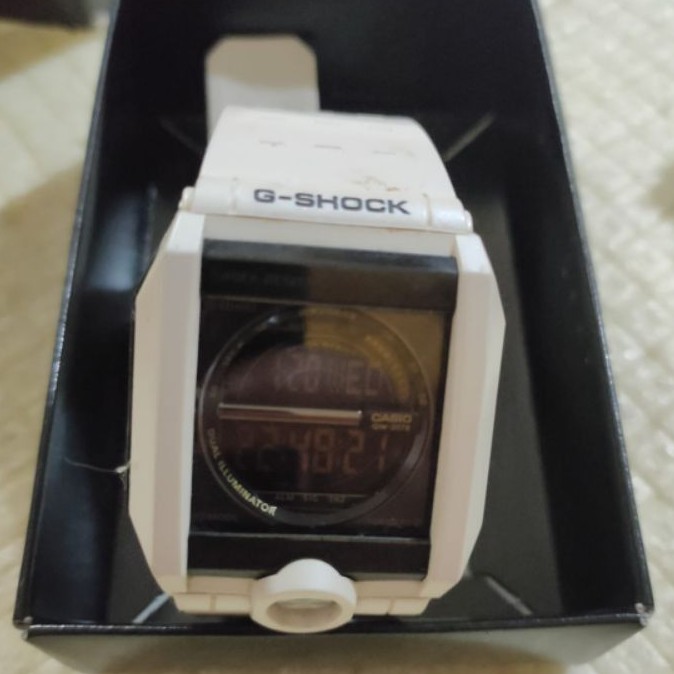 Jam tangan Casio G-Shock Kotak