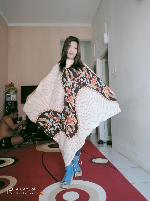 Baju Batik Wanita Asimetris Kaftan 001 Zein Batik Solo