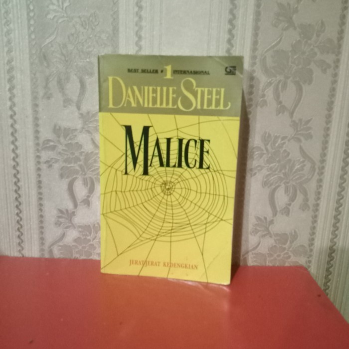 ORI NOVEL MALICE DANIELLE STEEL