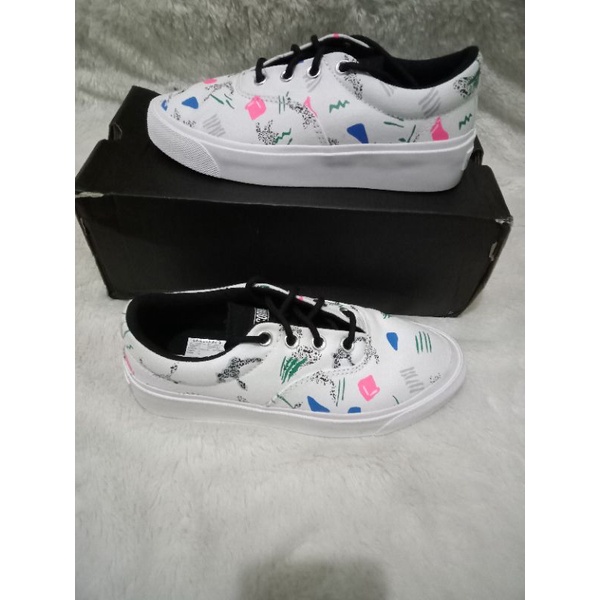 Converse Women Original Store