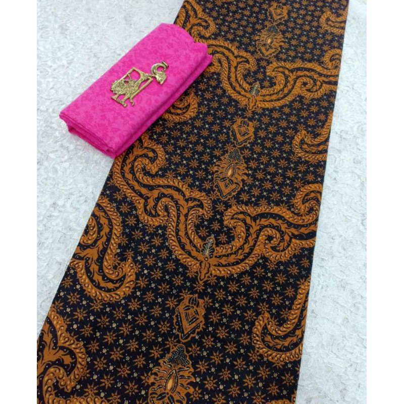 Kain batik solo jarik sogan motif truntum kuncoro