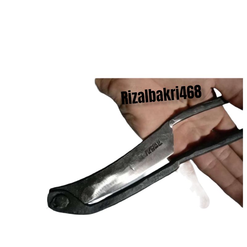 Alat pengupas pinang/alat pembelah buah pinang/kacip pengupas buah pinang