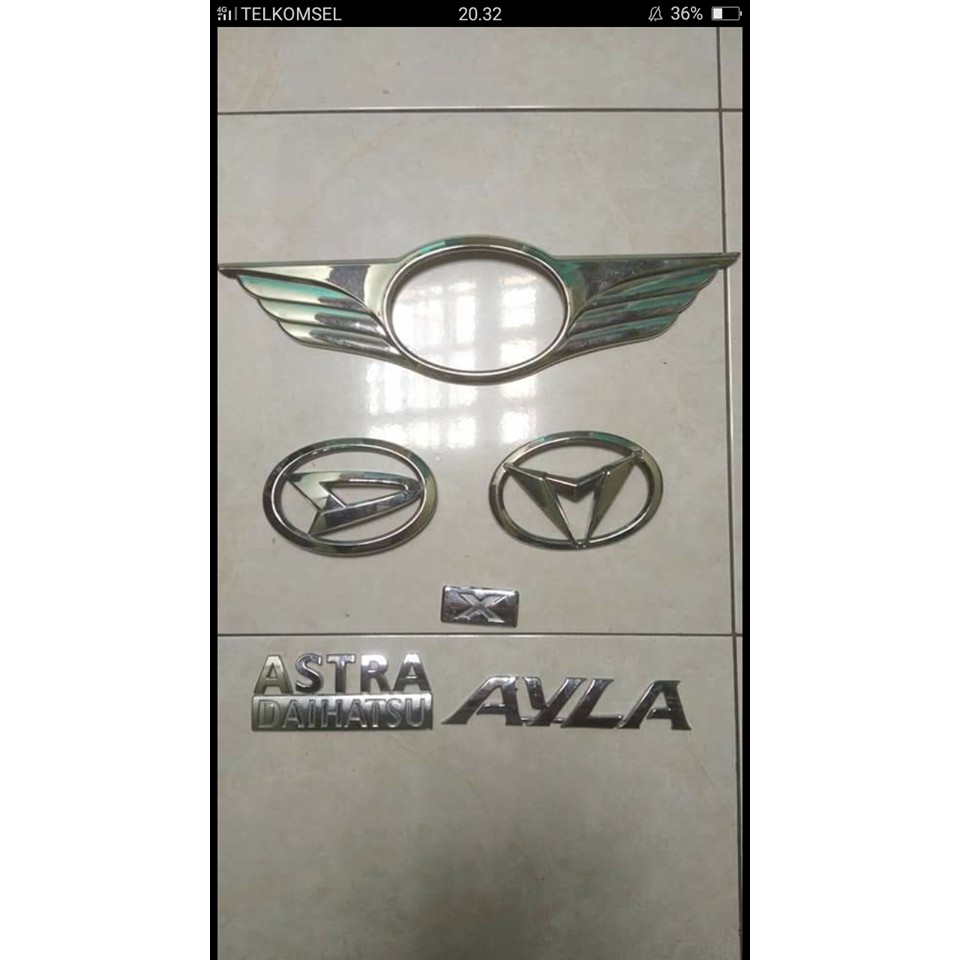 Emblem Logo Vitz Toyota Alphard Vellfire All New Avanza Xenia Veloz Calya Ayla Sirion Yaris Vioz