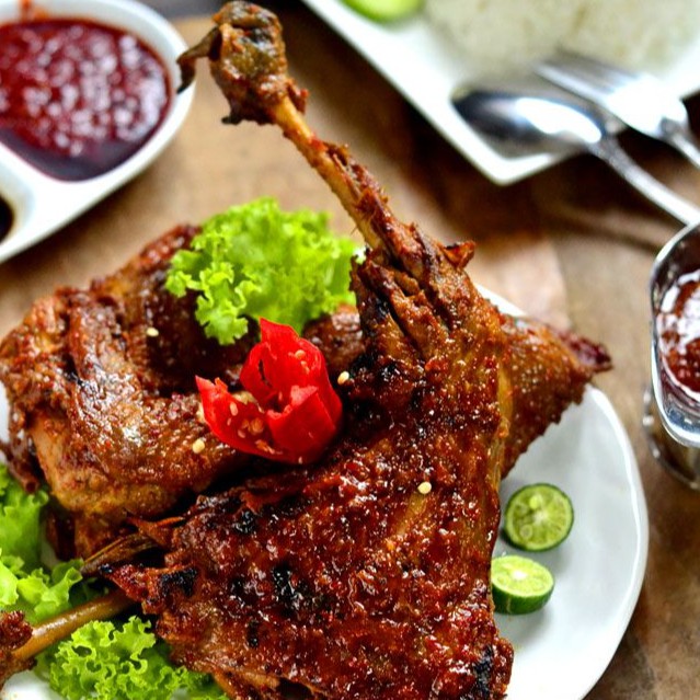 

AYAM BAKAR MADU 1 EKOR PRAKTIS, ENAK & MURAH / AYAM MADU / AYAM FROZEN FOOD / MAKANAN FROZEN