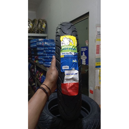 Ban Michelin pilot street 100/70-17 tubles