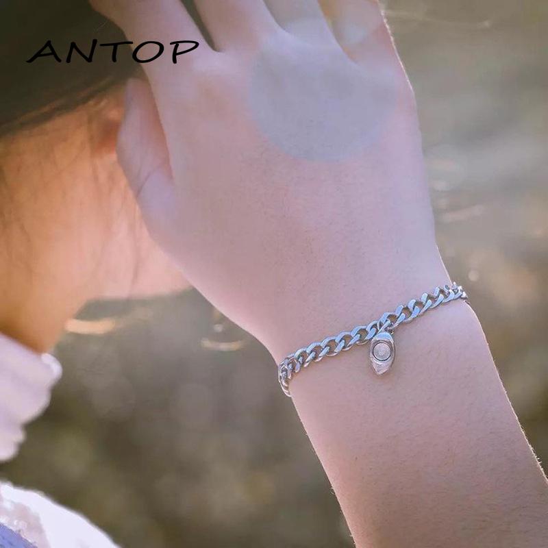 Gelang Tangan Magnet Motif Hati Untuk Pasangan / Pria / Wanita
