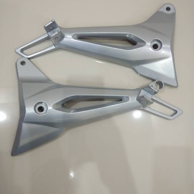 Dudukan Step - Plat Foot Step Belakang Supra Fit New