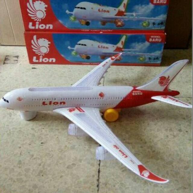 Mainan Pesawat Lion Air Ukuran Besar Light And Sound