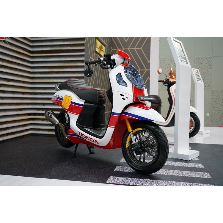 Stiker Full Body Decal Motor Honda  Scoopy 2020 2021 Grafis merah Putih Retrto Style