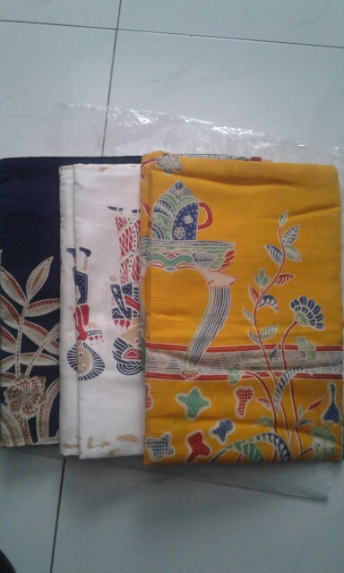 Kain Batik Solo Bangau Terbang Biru