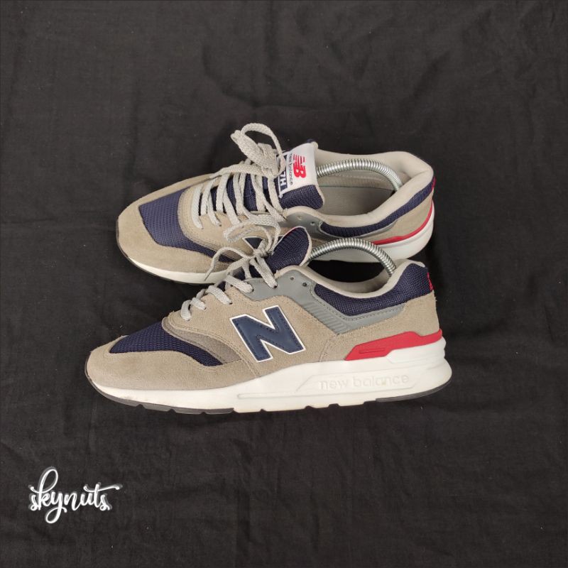 8.New Balance 997H Grey