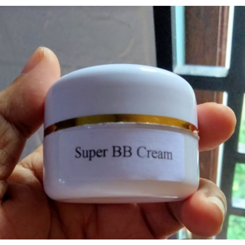 BB Cream glowing
