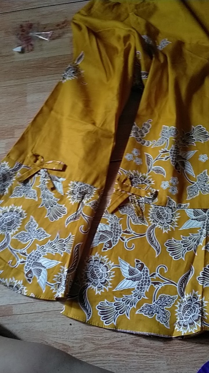 Grosir Terlaris Genes Jelita Tunic Navbor Yelbor Whitbor Creambor Tunik Batik Modern Hrb064