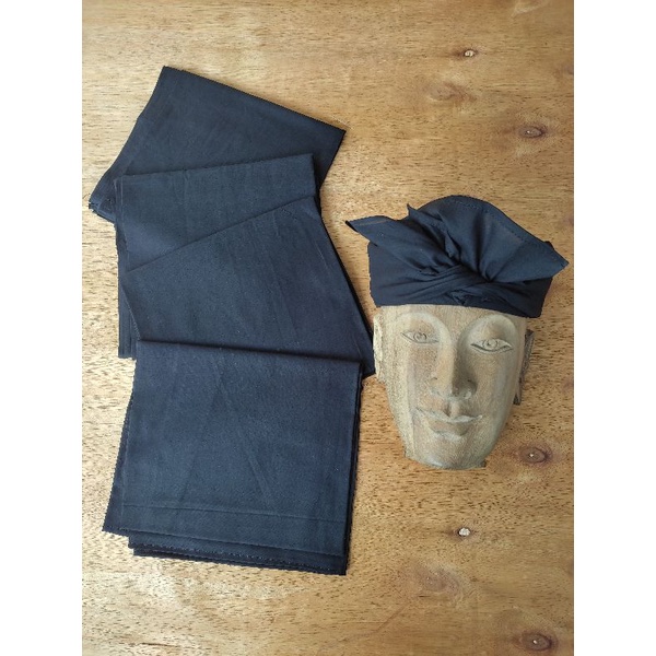 Udeng Lembaran hitam polos ( Segi empat)