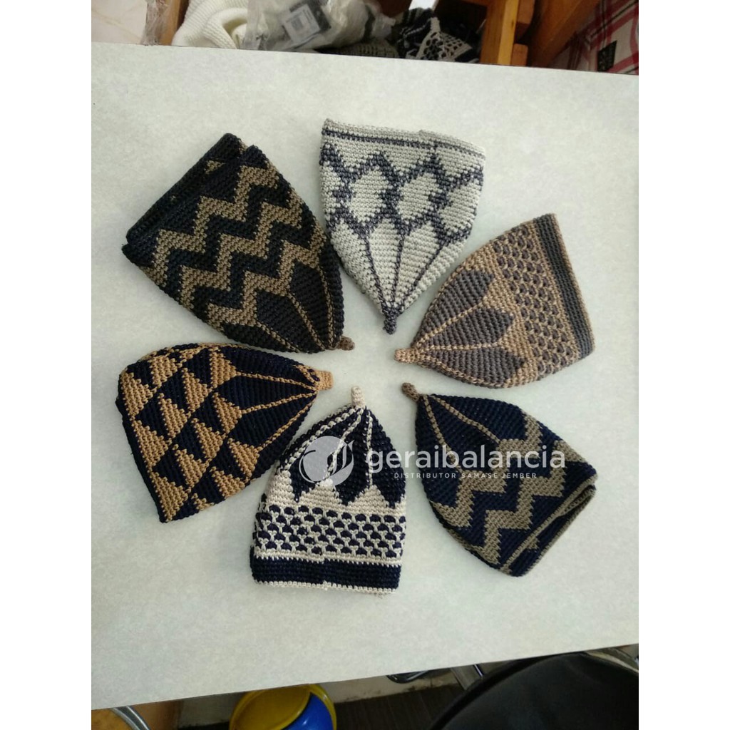 SAMASE PECI RAJUT / MOTIF